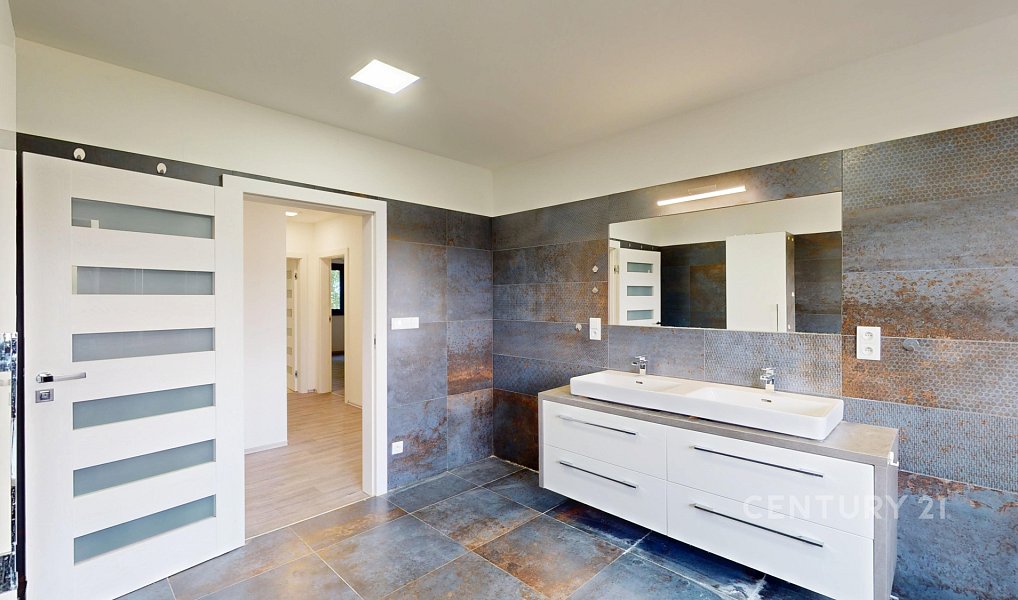 Prodej domu 319 m² s pozemkem 1 499 m², Ivaň – náhled fotky 30