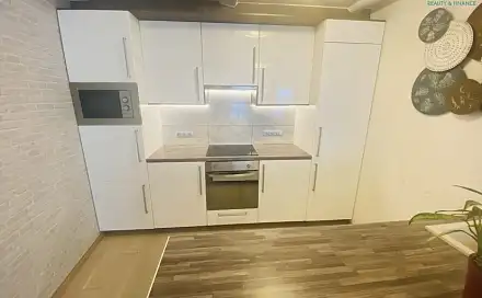 Pronájem bytu 3+kk 69 m², Husova, Jihlava