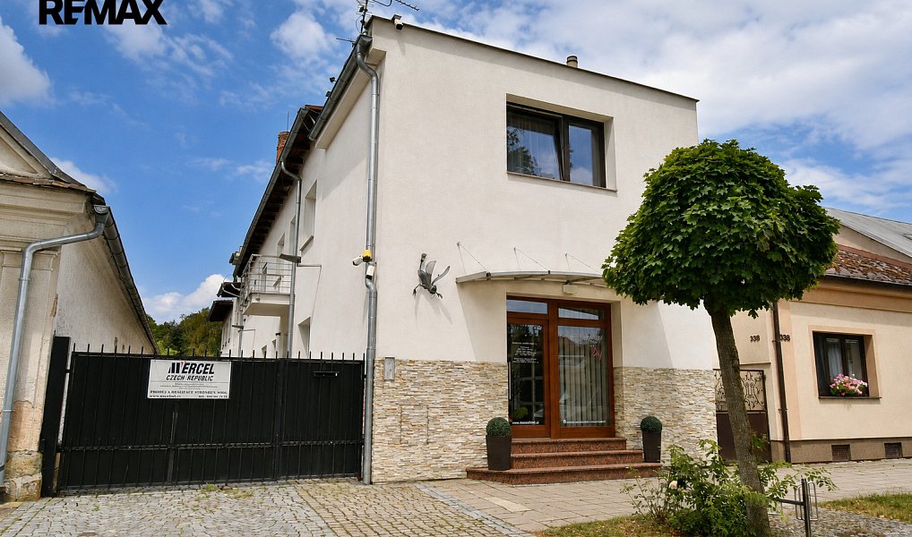 Pronájem domu 160 m² s pozemkem 1 570 m², Třebechovice pod Orebem – náhled fotky 28