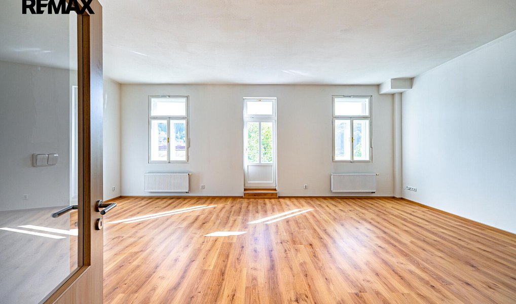 Prodej bytu 2+kk 95 m², Mariánské Lázně – náhled fotky 3
