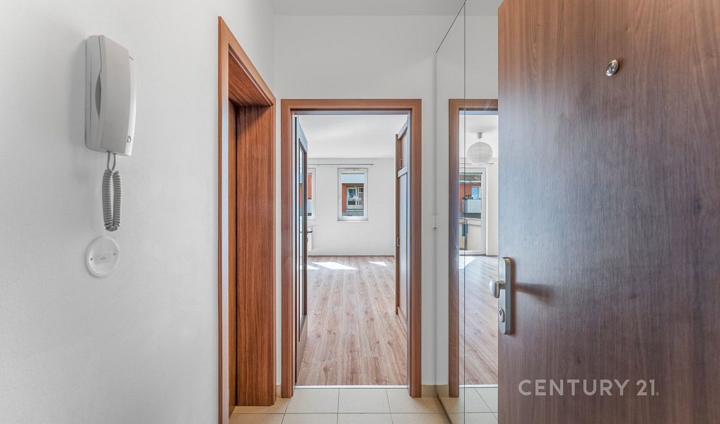 Prodej bytu 1+kk 34 m², Praha – náhled fotky 10