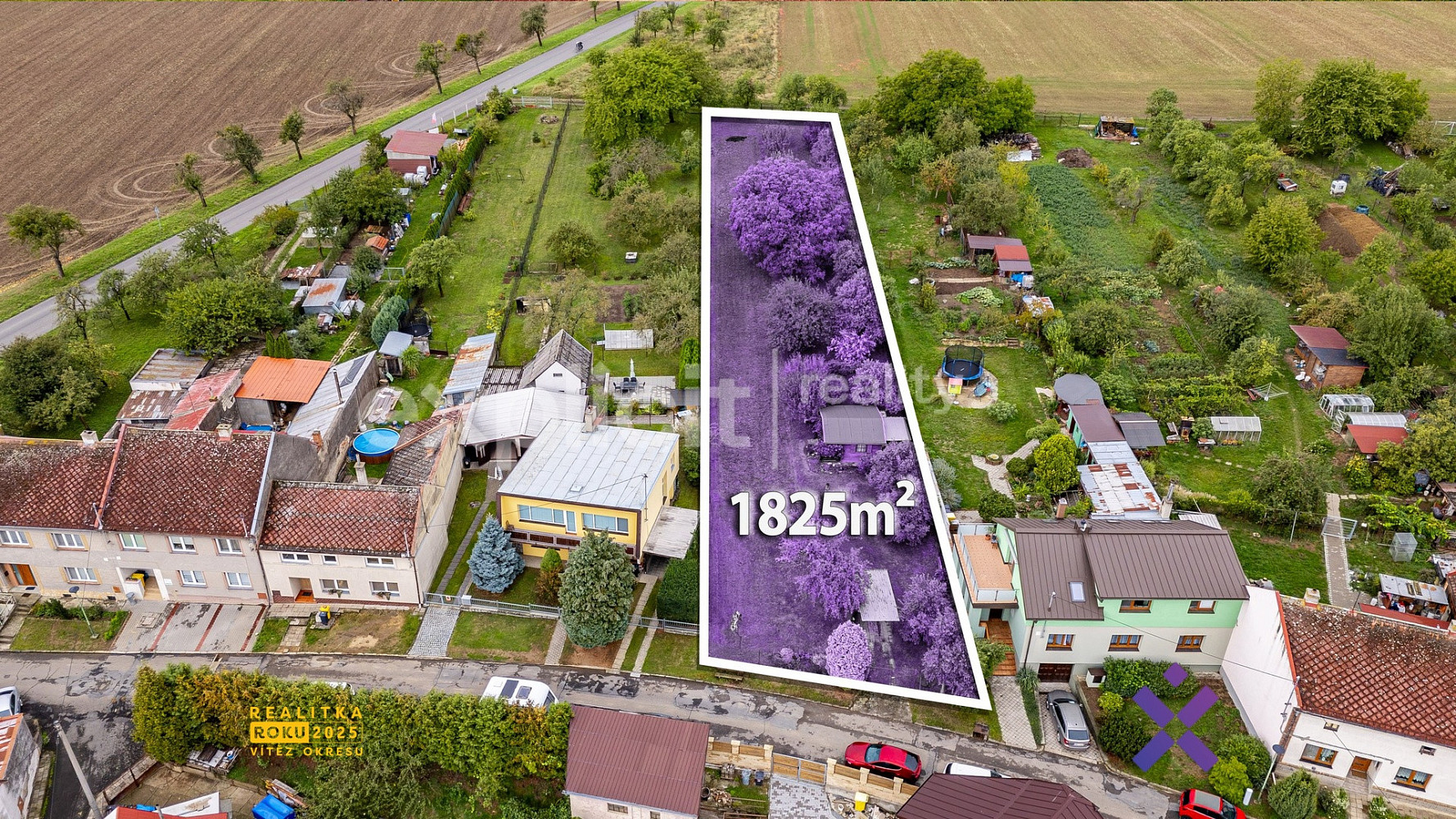 Prodej stavebního pozemku 1 825 m²