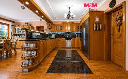 Prodej domu 474 m² s pozemkem 4 595 m², Tršice - Hostkovice, okres Olomouc