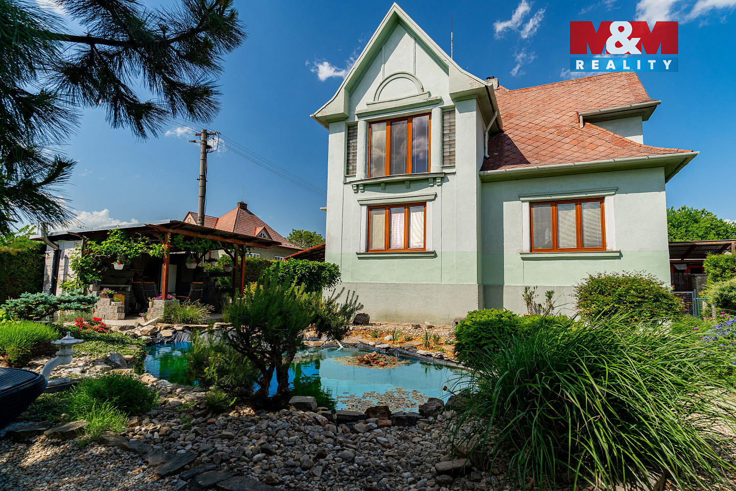 Prodej domu 224 m² s pozemkem 1 077 m² – fotografie 2