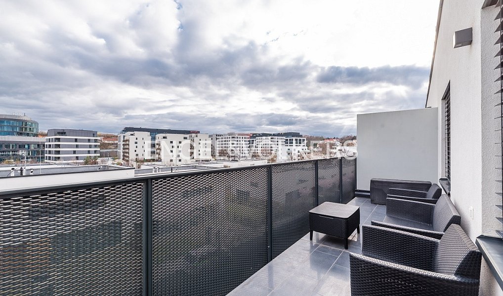 Pronájem bytu 2+kk 51 m², Praha – náhled fotky 2