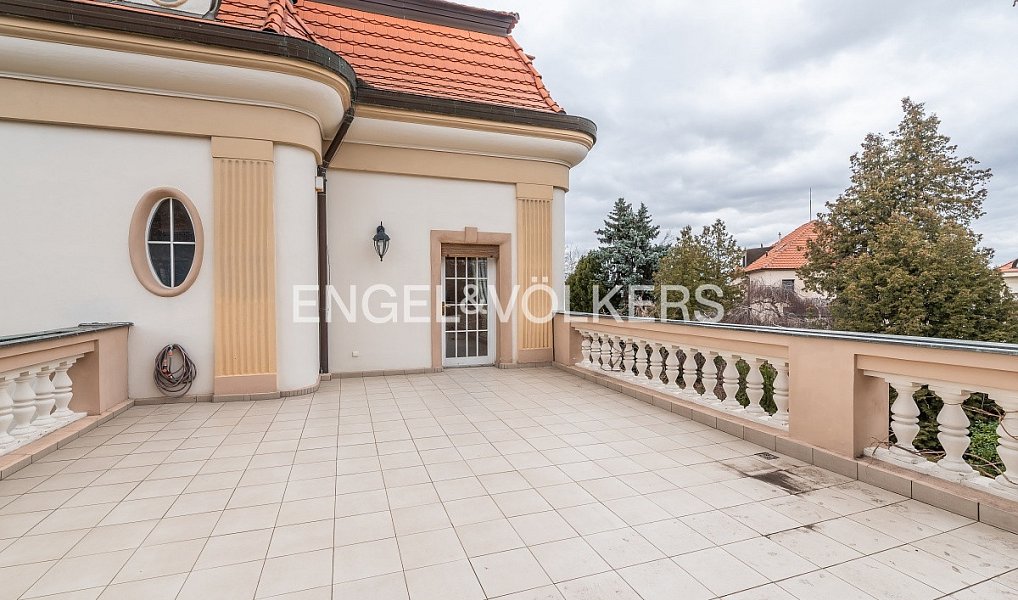 Pronájem bytu 4+1 150 m², Praha – náhled fotky 9