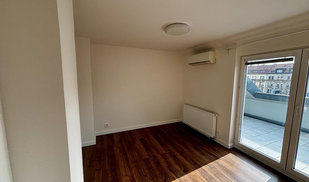 Pronájem bytu 3+kk 76 m², Praha – náhled fotky 4
