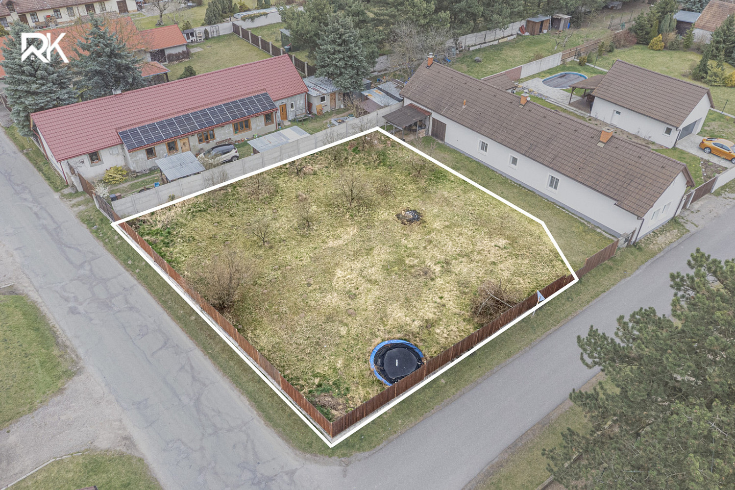 Prodej stavebního pozemku 778 m² – pohled 2