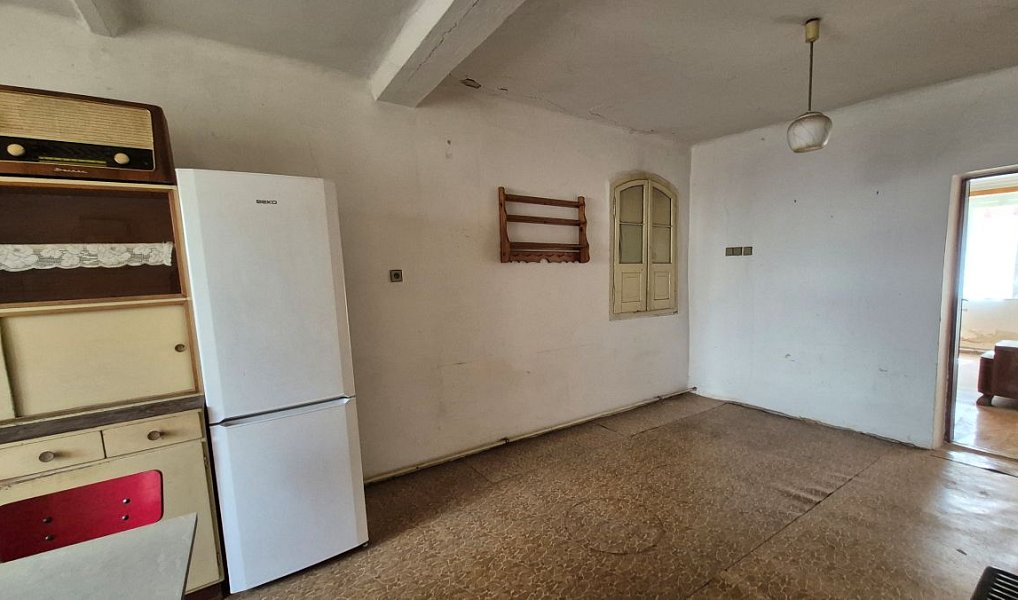 Prodej domu 220 m² s pozemkem 1 038 m², Radnice – náhled fotky 3