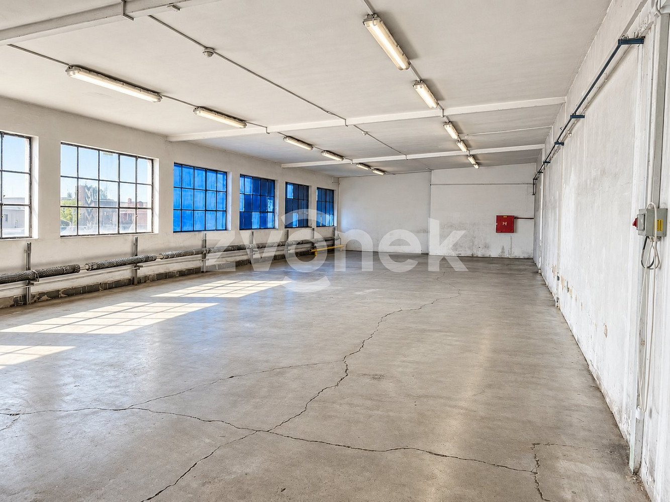Pronájem výrobních prostor 160 m² – fotografie 3