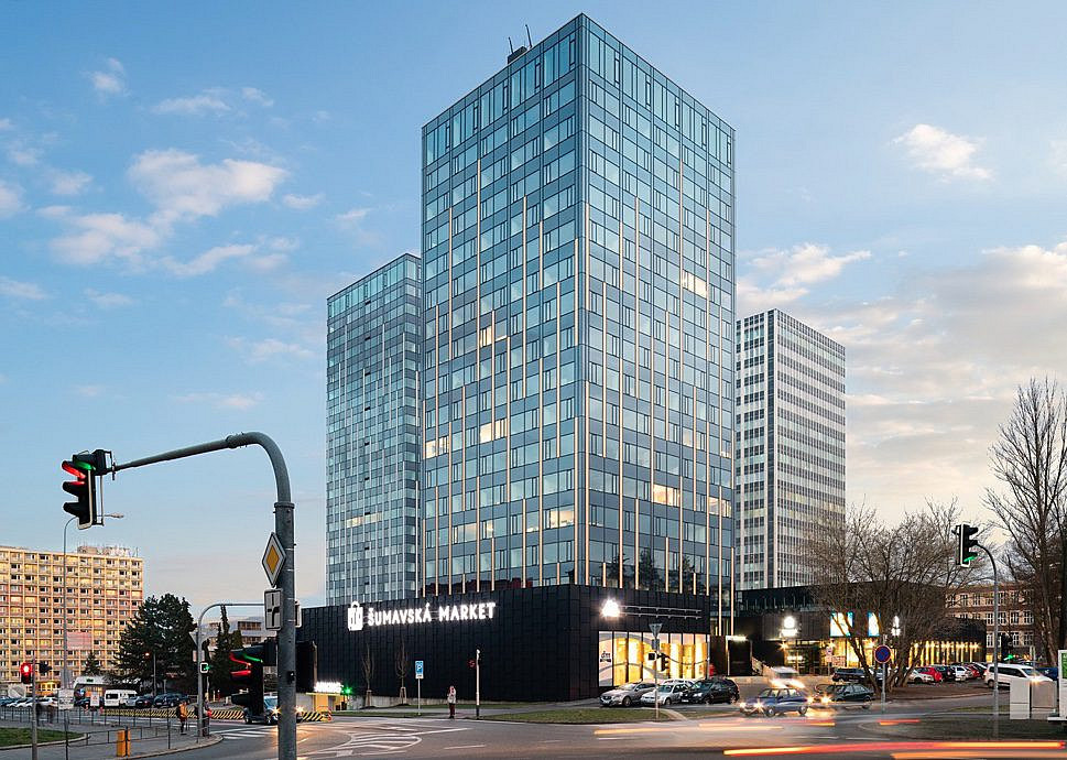 Pronájem kanceláře 483 m²
