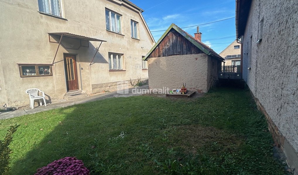 Prodej domu 235 m² s pozemkem 1 218 m², Radovesnice II – náhled fotky 2