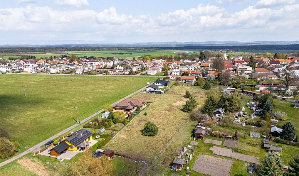 Prodej stavebního pozemku 2 196 m², Horní Jelení – náhled fotky 9