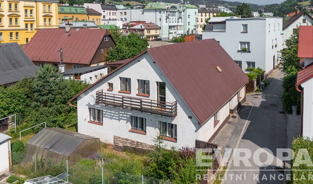 Prodej domu 200 m² s pozemkem 359 m², Vrchlabí – náhled fotky 4