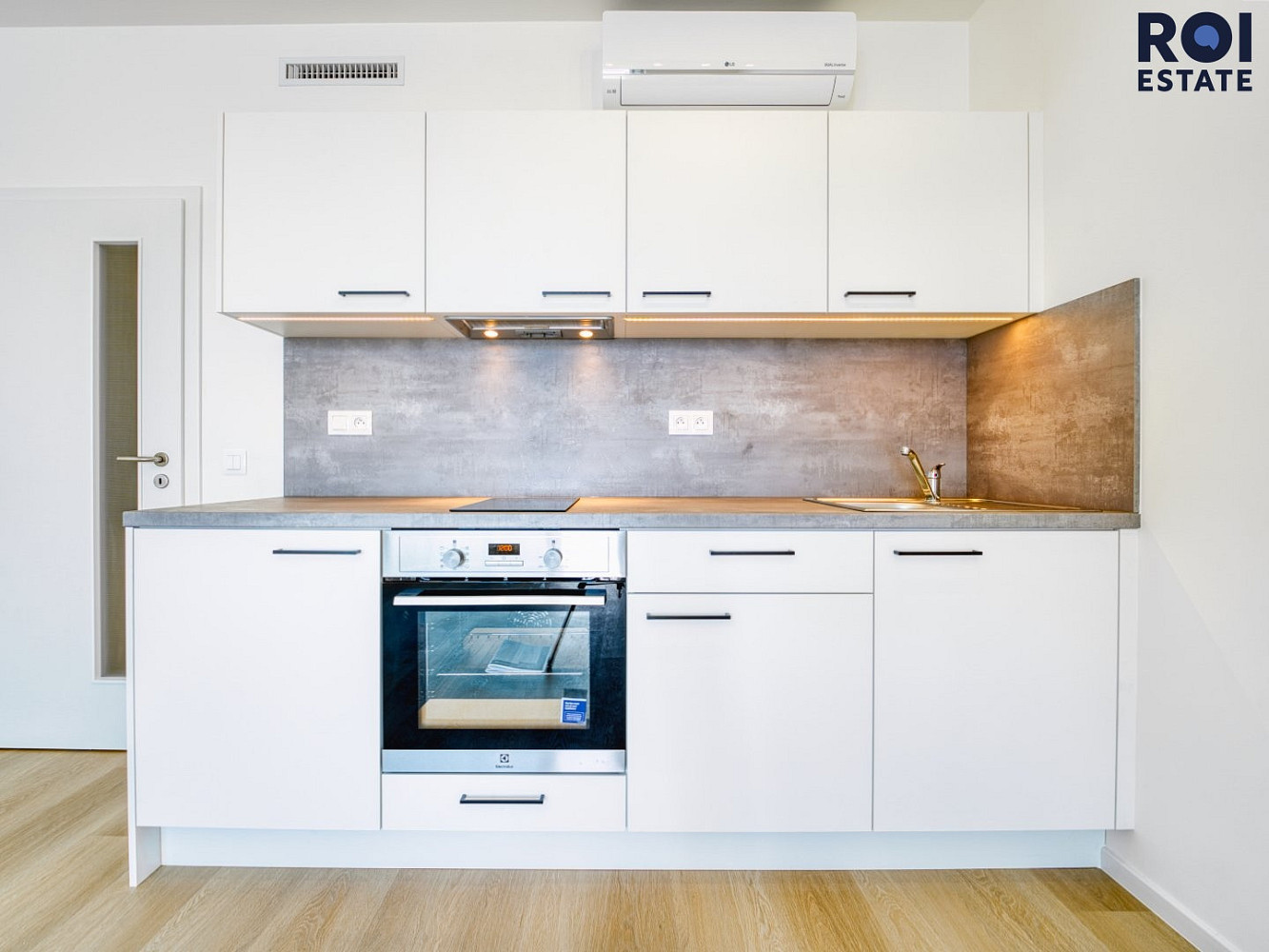 Pronájem bytu 1+kk 35 m² — photo 2