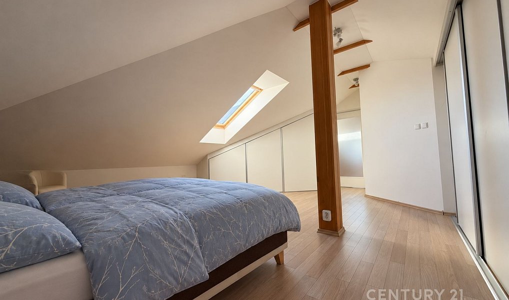 Prodej domu 258 m² s pozemkem 1 073 m², Blovice – náhled fotky 31