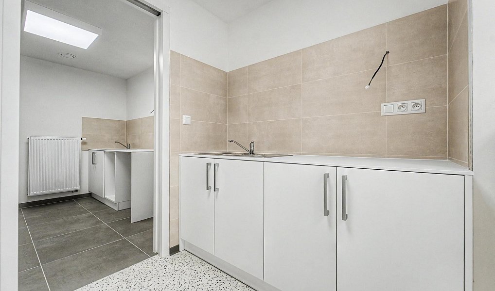 Pronájem komerčního objektu (jiného typu) 82 m², Praha – náhled fotky 7