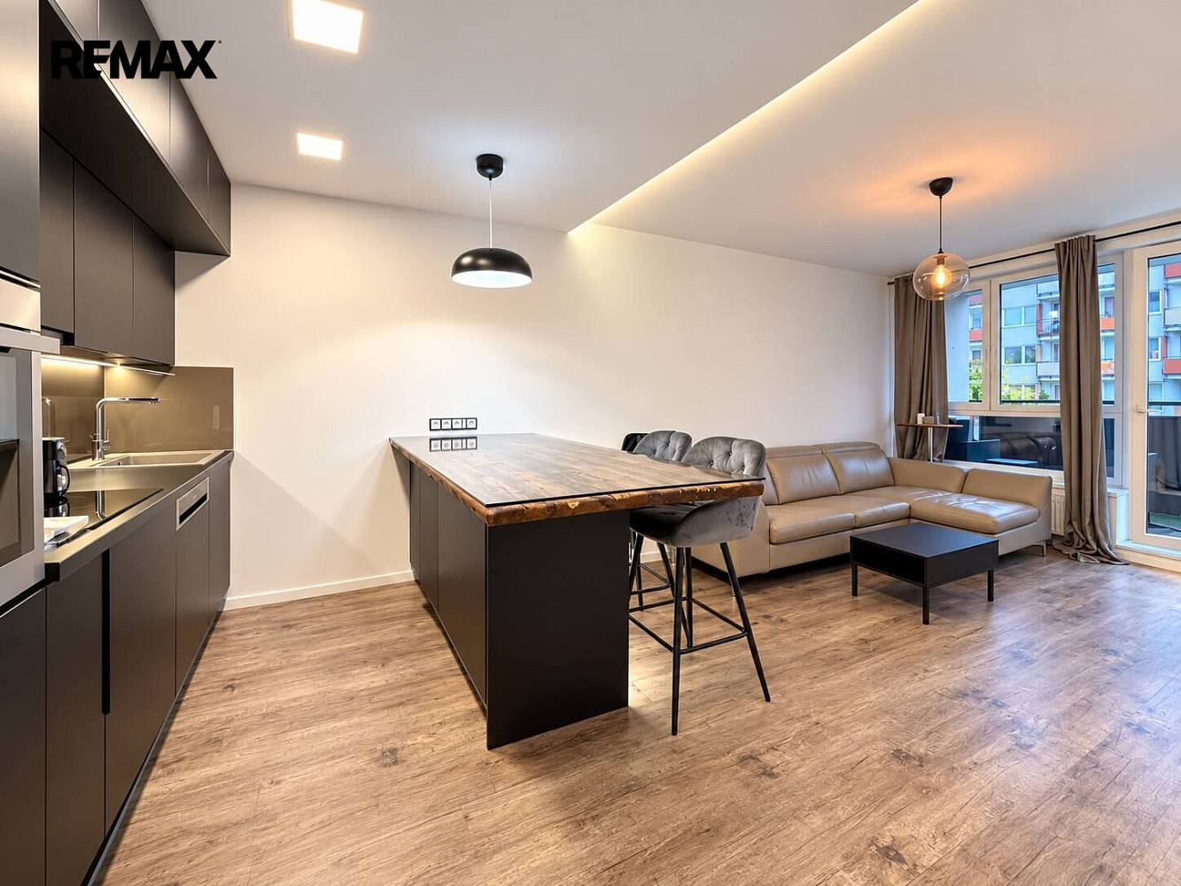 Pronájem bytu 2+kk 55 m² – fotografie 4