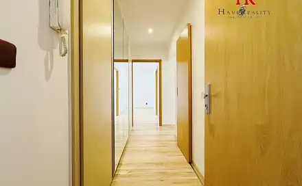 Pronájem bytu 2+1 54 m², Husova, Votice, okres Benešov