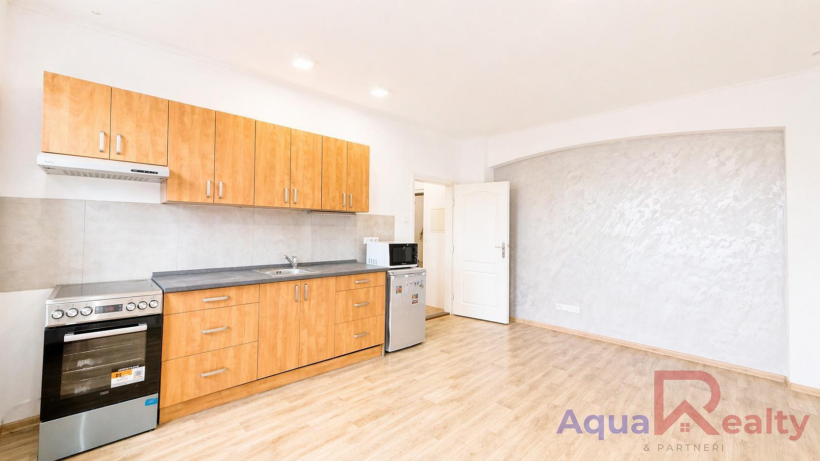 Pronájem bytu 1+kk 26 m² – fotografie 3