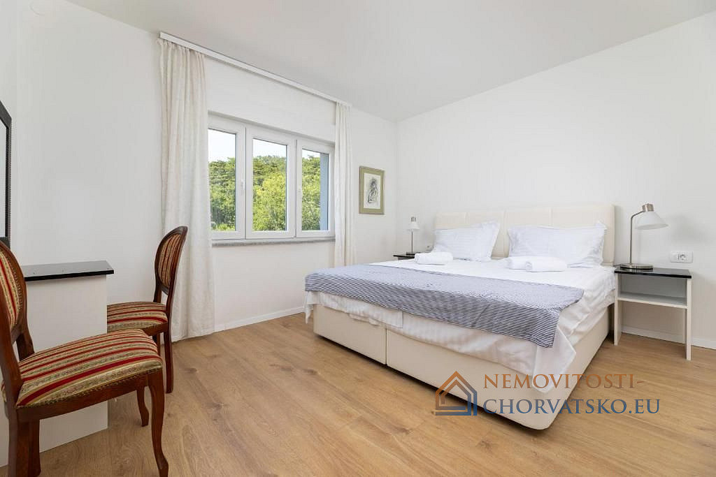 Prodej domu 250 m² s pozemkem 500 m² - Więcej
