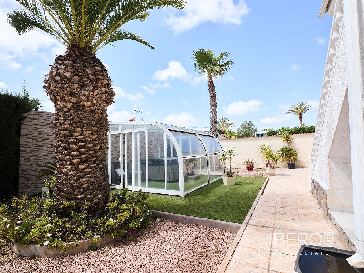 Prodej domu 356 m² s pozemkem 1 040 m² - Vista 5