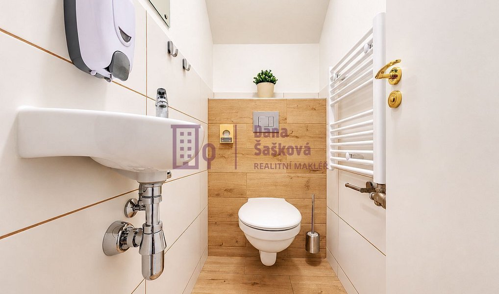 Prodej domu 210 m² s pozemkem 2 641 m², Rodvínov – náhled fotky 25