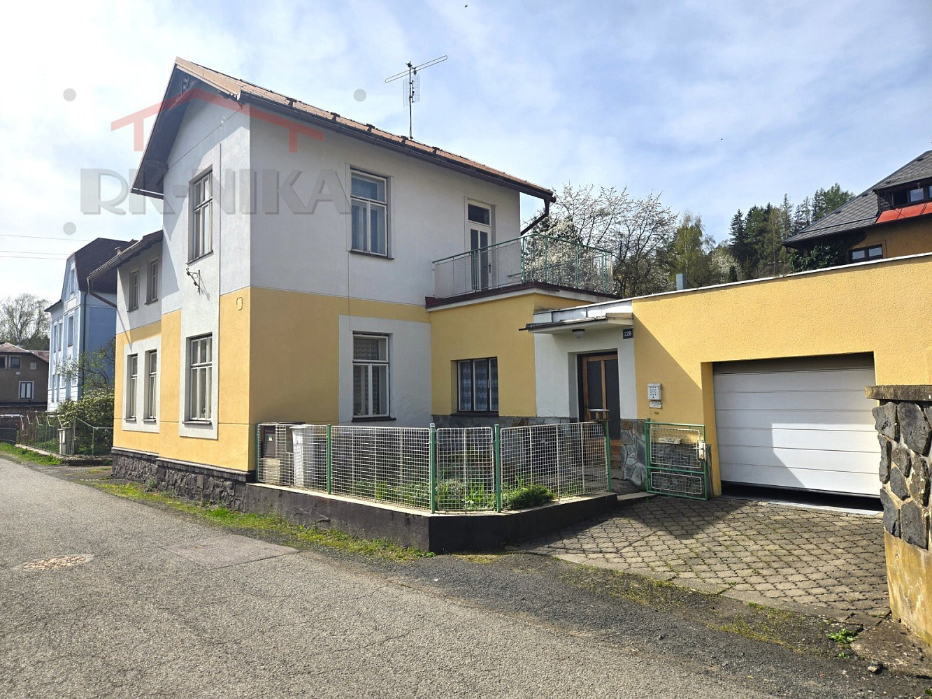 Prodej domu 183 m² s pozemkem 484 m²