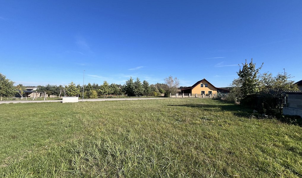 Prodej stavebního pozemku 713 m², Strmilov – náhled fotky 2