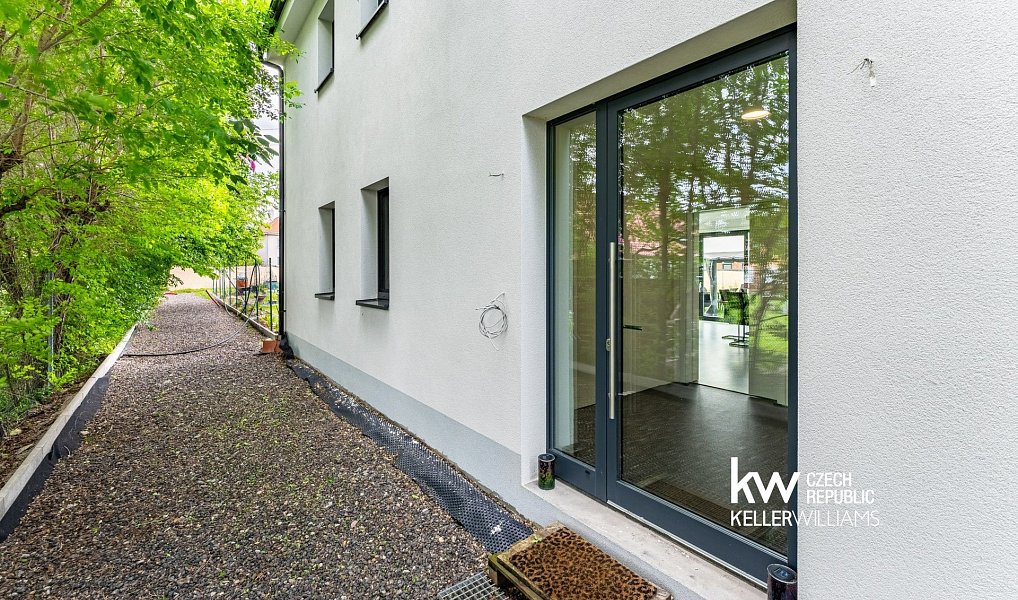 Prodej domu 212 m² s pozemkem 1 982 m², Choťánky – náhled fotky 31