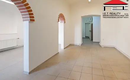 Pronájem obchodních prostor 47 m², Husitská, Praha 3 - Žižkov