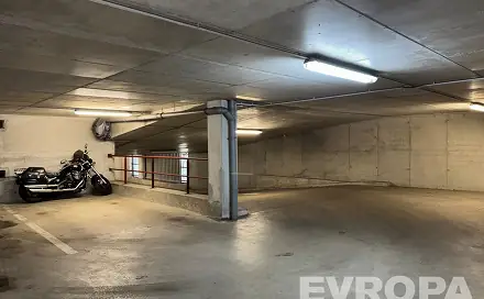 Prodej garážového stání 14,4 m2 Praha 10, Horní Měcholupy, Boloňská, Praha 10 - Horní Měcholupy
