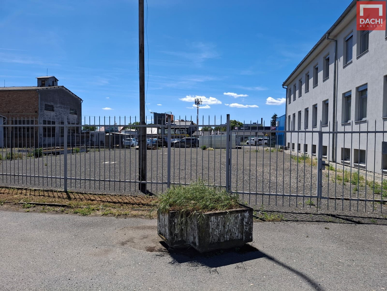 Pronájem komerčního pozemku 1 087 m² – fotografie 3