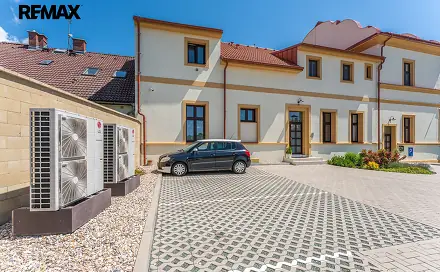 Prodej bytu 4+kk 111 m², Zámecká, Stěžery, okres Hradec Králové