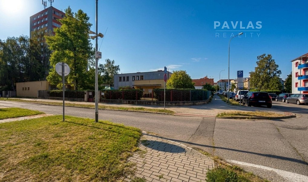 Pronájem obchodních prostor 1 000 m², České Budějovice – náhled fotky 2