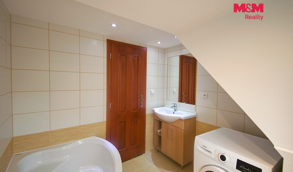 Prodej komerčního objektu (jiného typu) 308 m², Příbor – náhled fotky 18