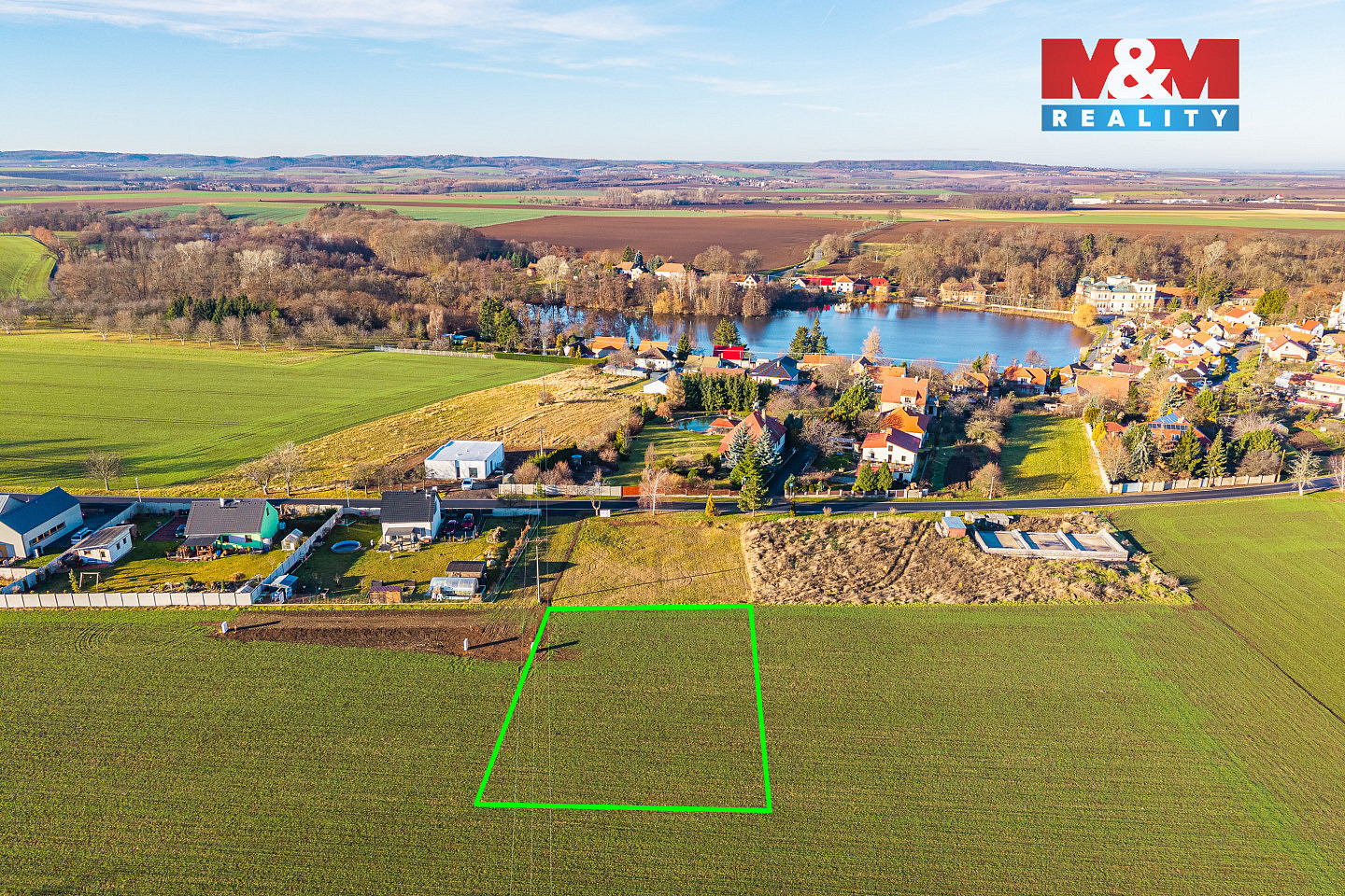 Prodej stavebního pozemku 1 000 m² – pohled 2