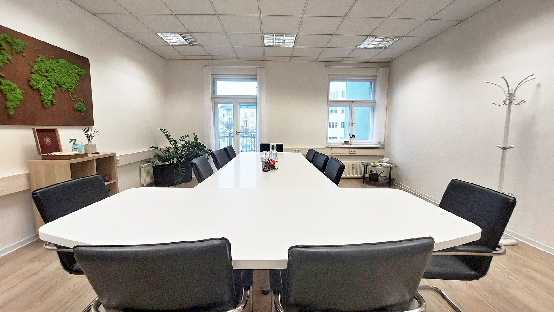 Pronájem kanceláře 234 m² – fotografie 3