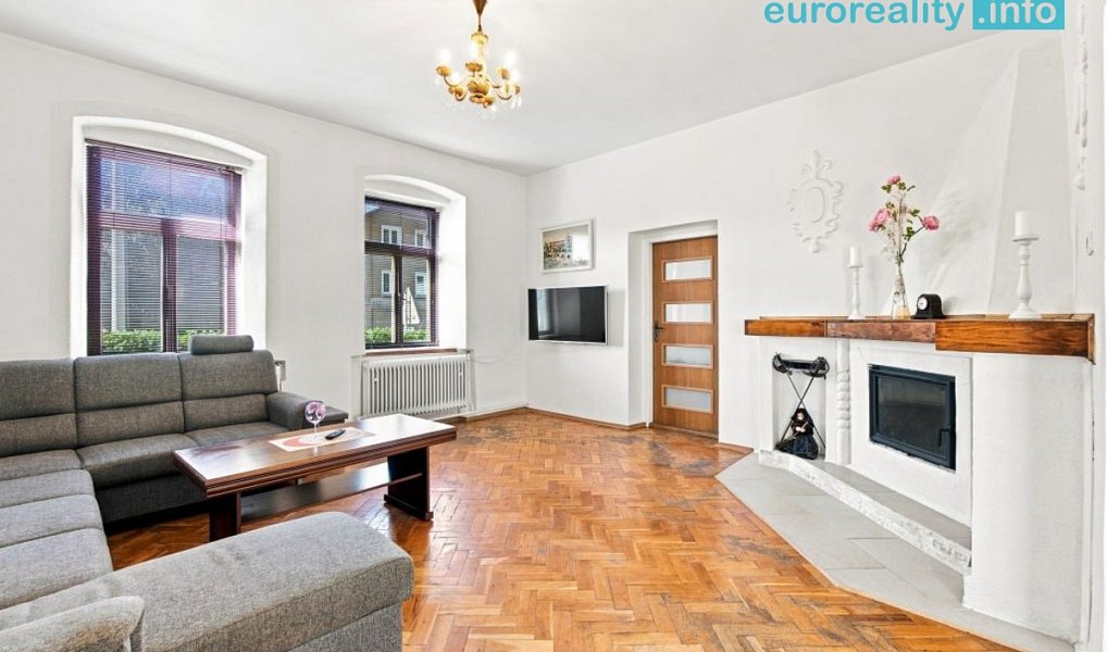Prodej domu 213 m² s pozemkem 1 424 m², Horní Police – náhled fotky 6