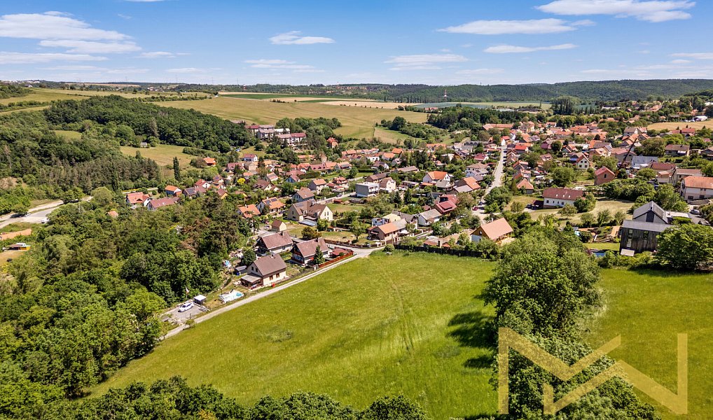 Prodej stavebního pozemku 16 376 m², Mořina – náhled fotky 3