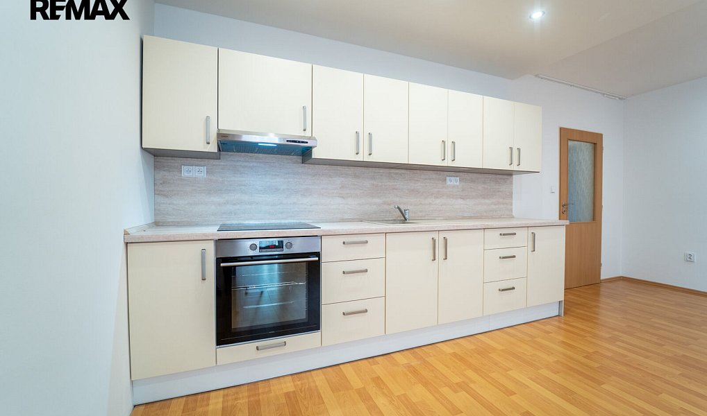 Pronájem bytu 1+kk 43 m², Kutná Hora – náhled fotky 2