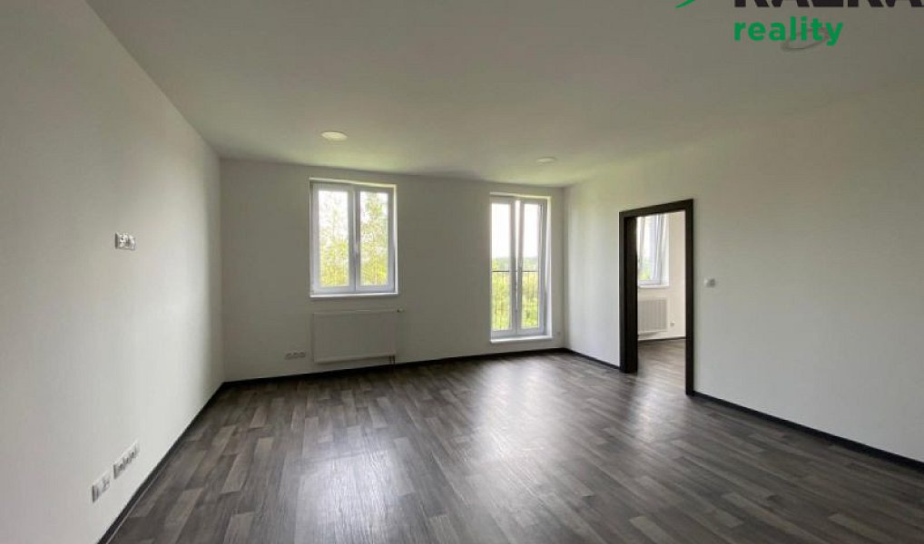 Pronájem bytu 3+1 92 m², Kočov – náhled fotky 3