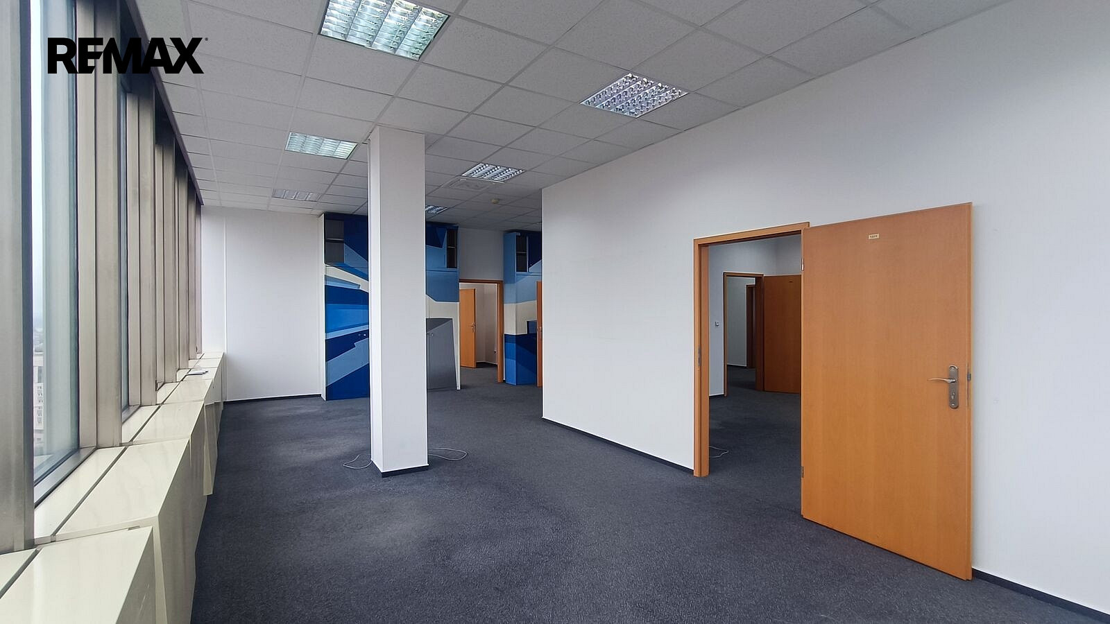 Pronájem kanceláře 470 m² – fotografie 4