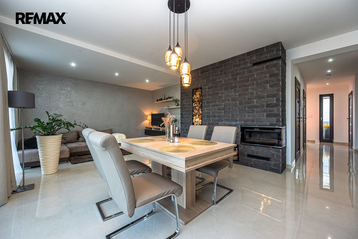 Prodej domu 224 m² s pozemkem 813 m² – fotografie 4