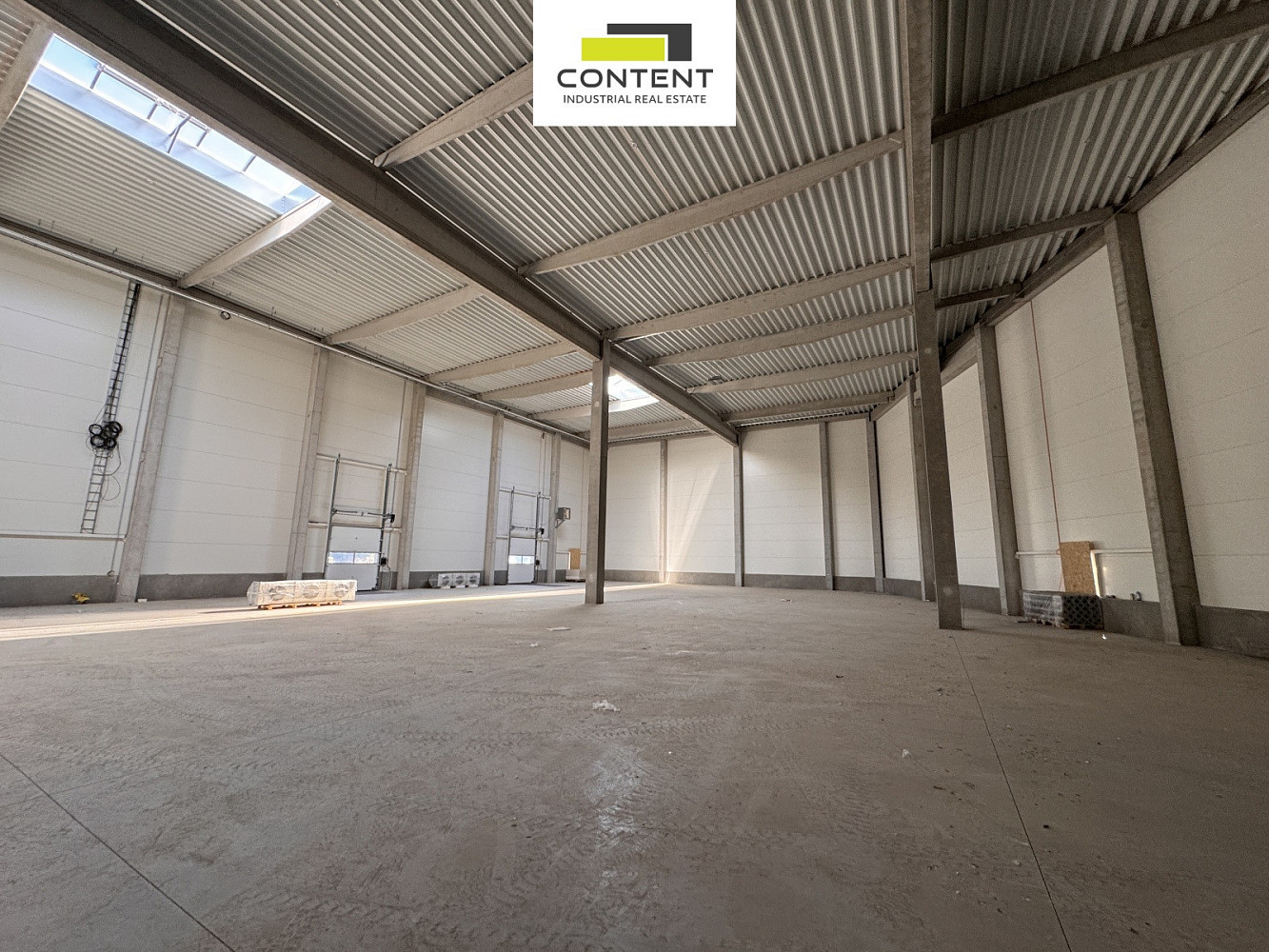 Pronájem skladovacích prostor 1 194 m²