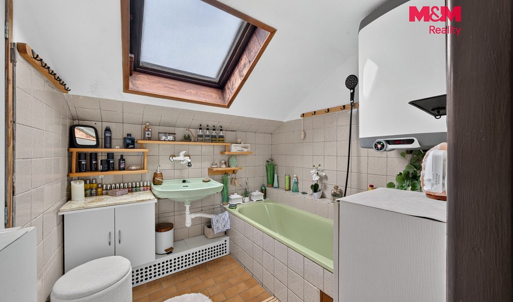Prodej domu 190 m² s pozemkem 143 m², Kunžak – náhled fotky 20