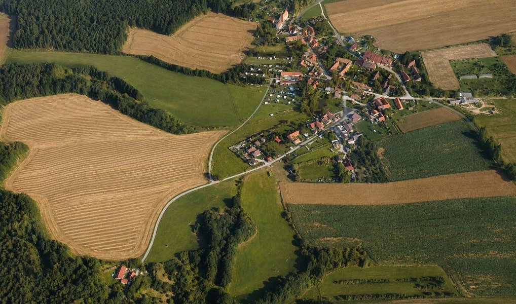 Prodej stavebního pozemku 1 149 m², Hluboká nad Vltavou – náhled fotky 2