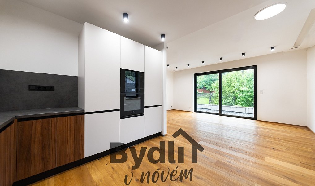 Prodej domu 184 m² s pozemkem 666 m², Fryšták – náhled fotky 5