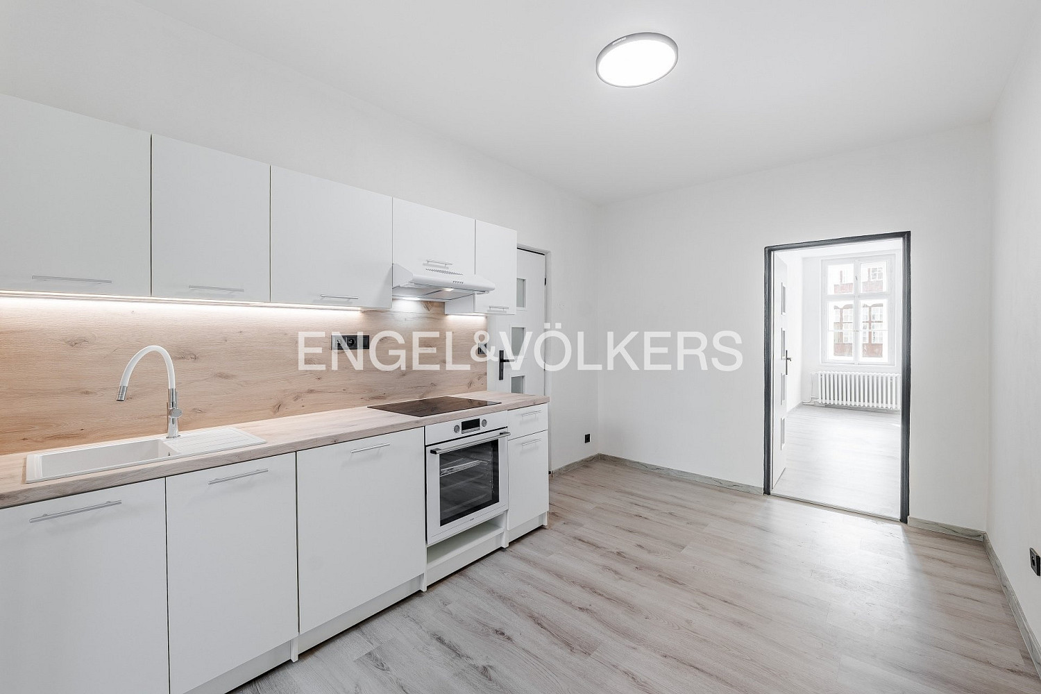 Pronájem bytu 4+1 103 m² – fotografie 3