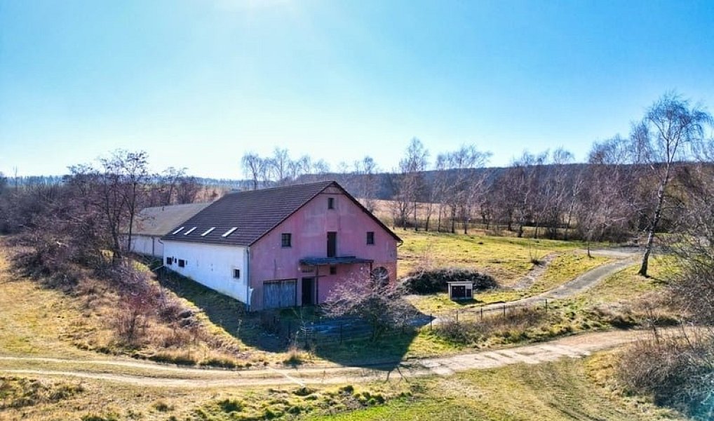 Prodej domu 750 m² s pozemkem 3 110 m², Tvarožná Lhota – náhled fotky 2